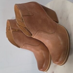 Kork-Ease Korks Leather Ankle Booties Size 6.5m